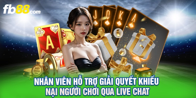 Nhân viên hỗ trợ giải quyết khiếu nại người chơi qua live chat.